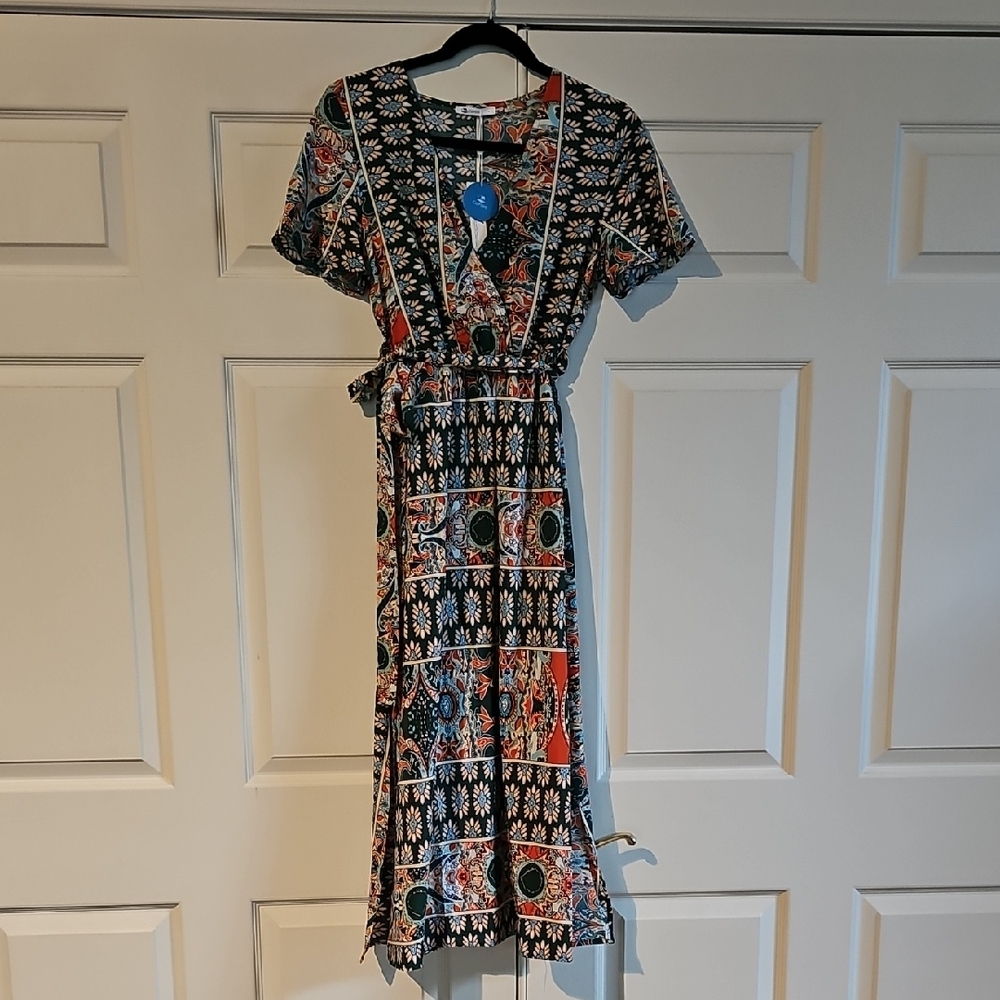 Cupshe Black and Red Floral Midi Dress